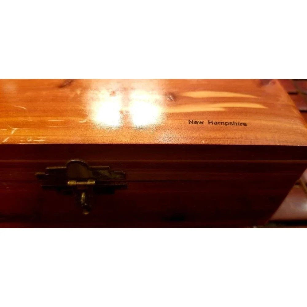 Vintage New Hampshire Souvenir Cedar Jewelry Box Mid Century Retro 8